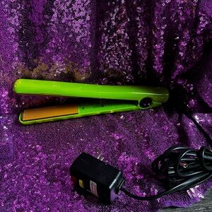 CHI Ultra Lime Green 1” Ceramic Hair Straightener Iron Model GF1306 35W GUC